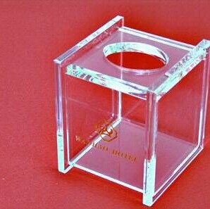 東莞品佳有機(jī)玻璃專(zhuān)業(yè)制作各類(lèi)工藝品